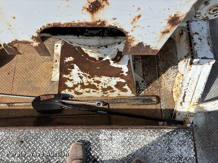 image for item FG0243 2004 Freightliner Business Class M2 digger derrick truck