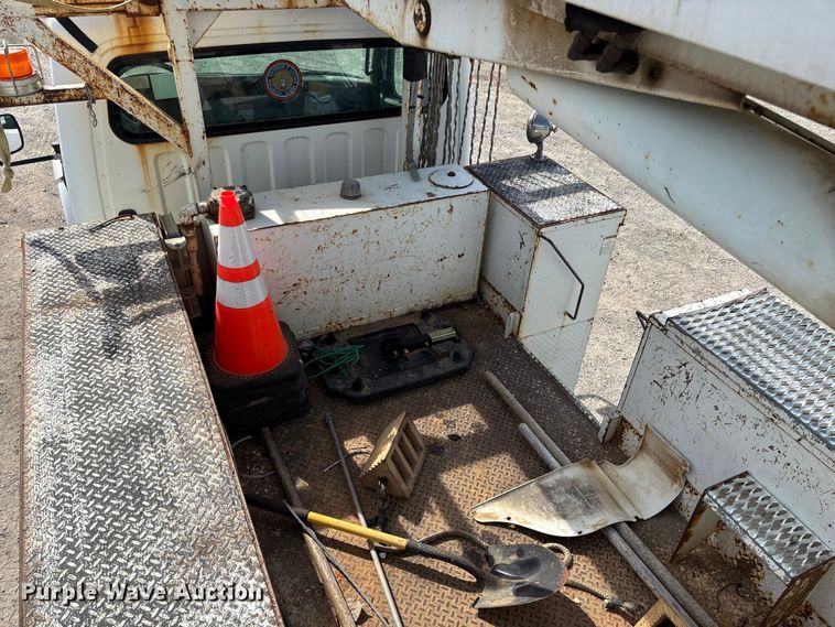 image for item FG0243 2004 Freightliner Business Class M2 digger derrick truck