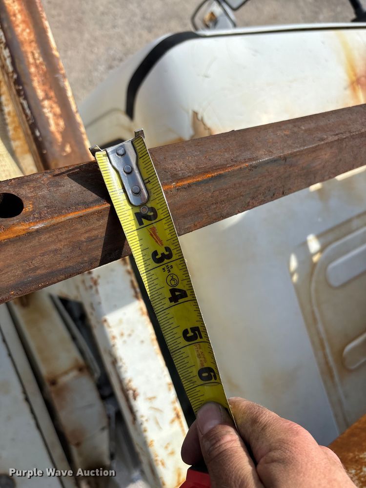 image for item FG0243 2004 Freightliner Business Class M2 digger derrick truck