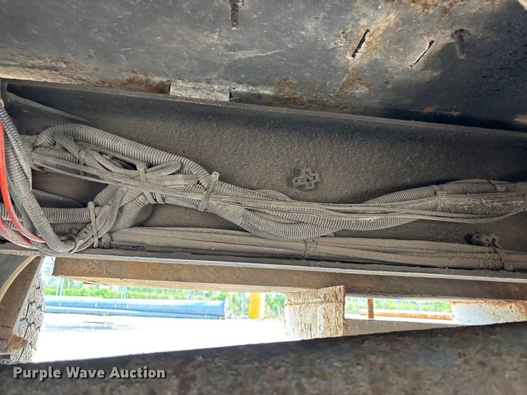 image for item FG0243 2004 Freightliner Business Class M2 digger derrick truck