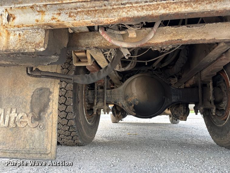 image for item FG0243 2004 Freightliner Business Class M2 digger derrick truck