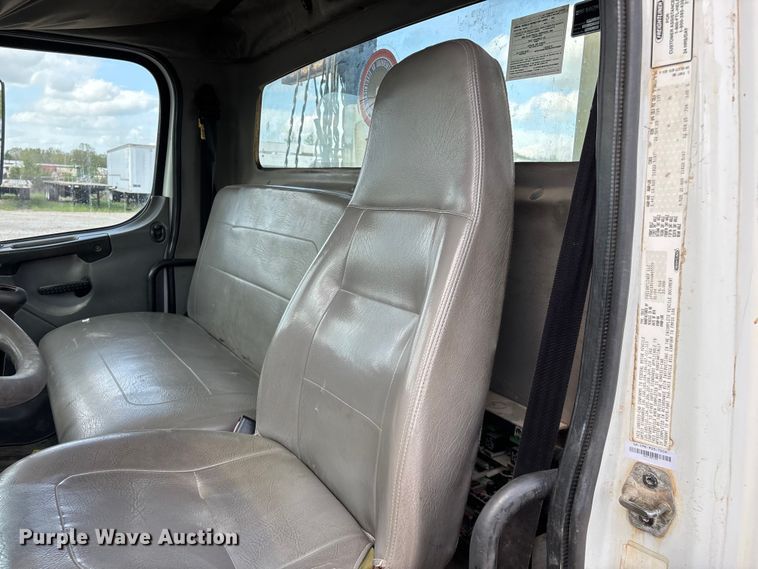 image for item FG0243 2004 Freightliner Business Class M2 digger derrick truck