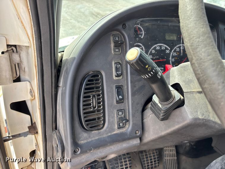 image for item FG0243 2004 Freightliner Business Class M2 digger derrick truck