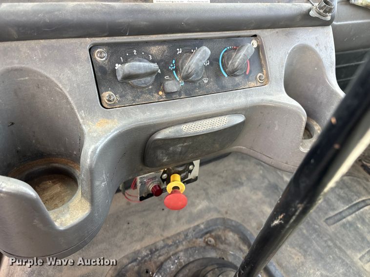 image for item FG0243 2004 Freightliner Business Class M2 digger derrick truck