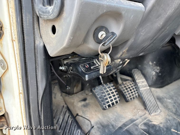 image for item FG0243 2004 Freightliner Business Class M2 digger derrick truck