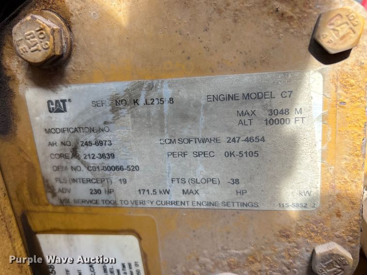 image for item FG0243 2004 Freightliner Business Class M2 digger derrick truck