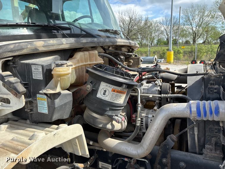 image for item FG0243 2004 Freightliner Business Class M2 digger derrick truck