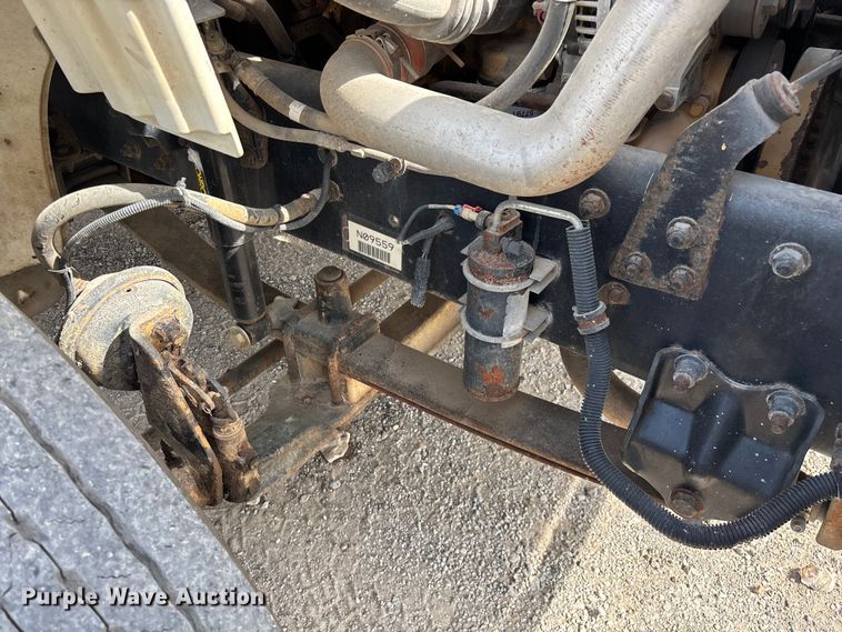 image for item FG0243 2004 Freightliner Business Class M2 digger derrick truck