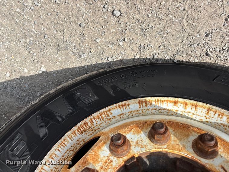 image for item FG0243 2004 Freightliner Business Class M2 digger derrick truck