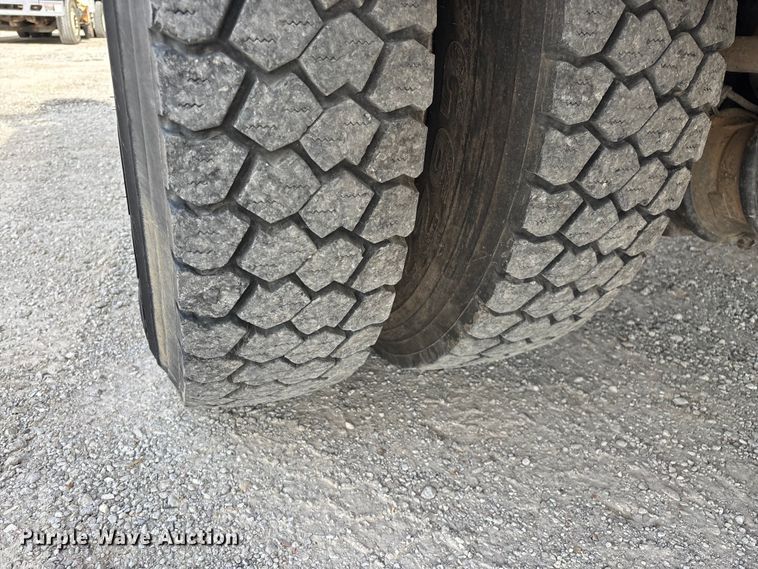 image for item FG0243 2004 Freightliner Business Class M2 digger derrick truck