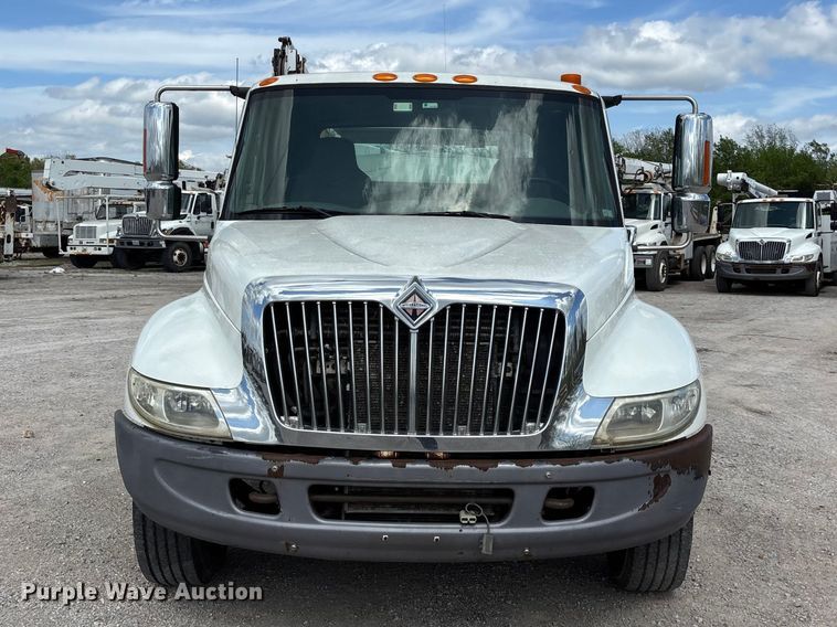 image for item FG0244 2007 International 4300 utility / service truck