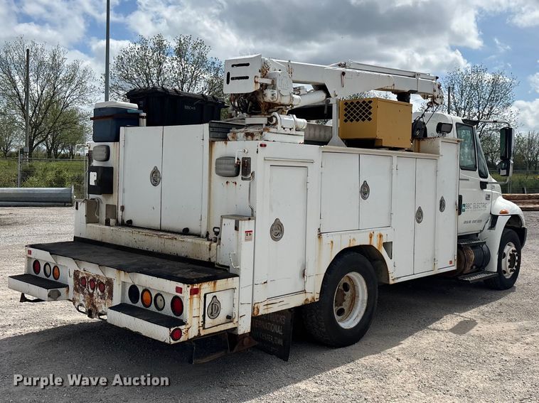 image for item FG0244 2007 International 4300 utility / service truck