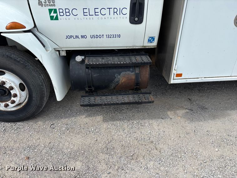 image for item FG0244 2007 International 4300 utility / service truck