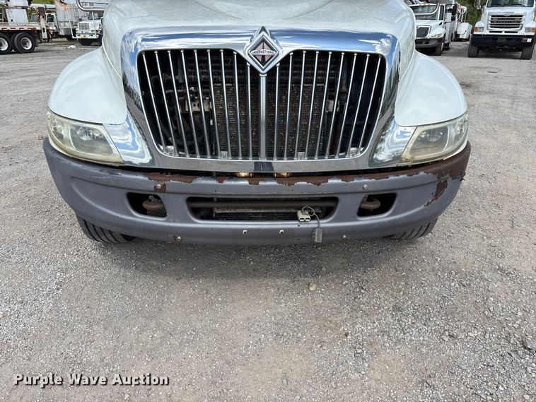 image for item FG0244 2007 International 4300 utility / service truck