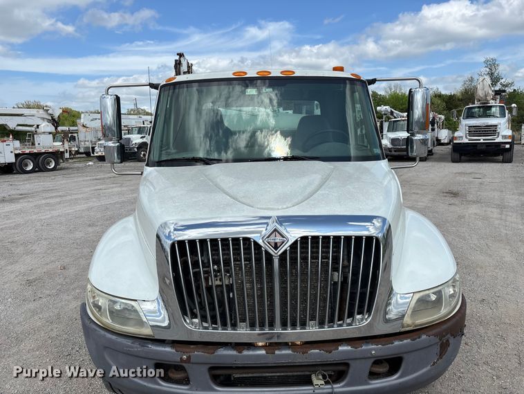 image for item FG0244 2007 International 4300 utility / service truck