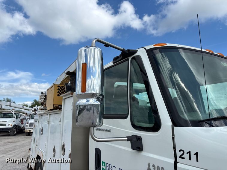 image for item FG0244 2007 International 4300 utility / service truck