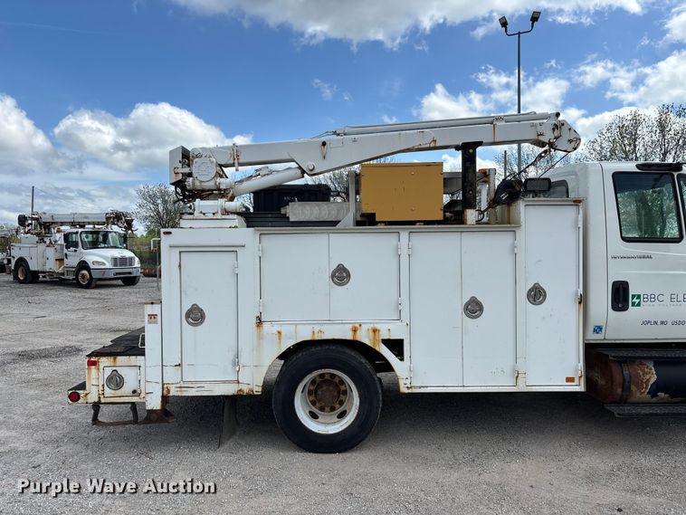 image for item FG0244 2007 International 4300 utility / service truck