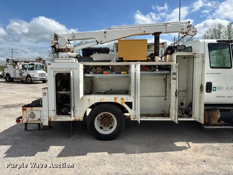 image for item FG0244 2007 International 4300 utility / service truck