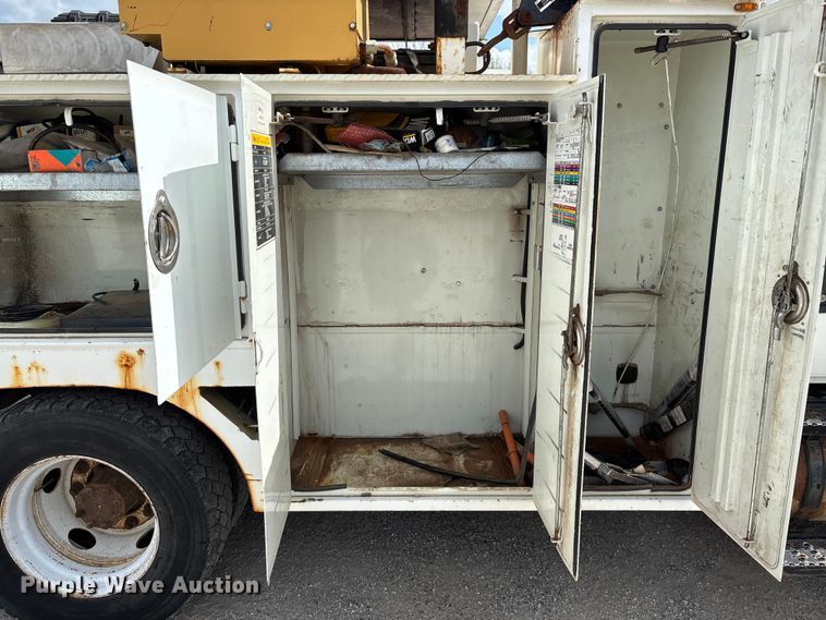 image for item FG0244 2007 International 4300 utility / service truck