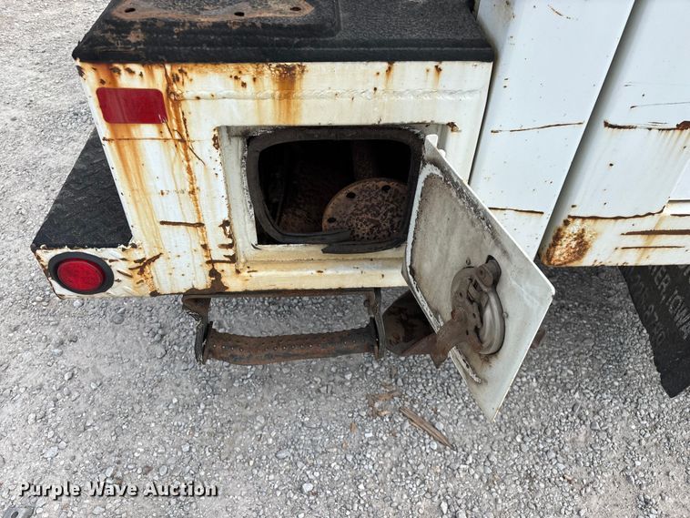 image for item FG0244 2007 International 4300 utility / service truck