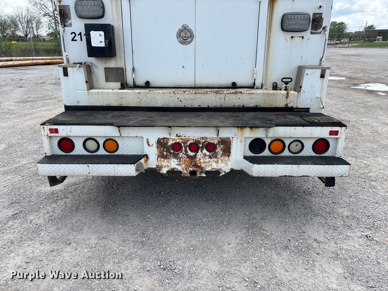 image for item FG0244 2007 International 4300 utility / service truck