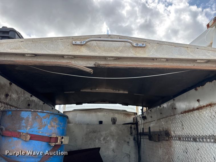 image for item FG0244 2007 International 4300 utility / service truck