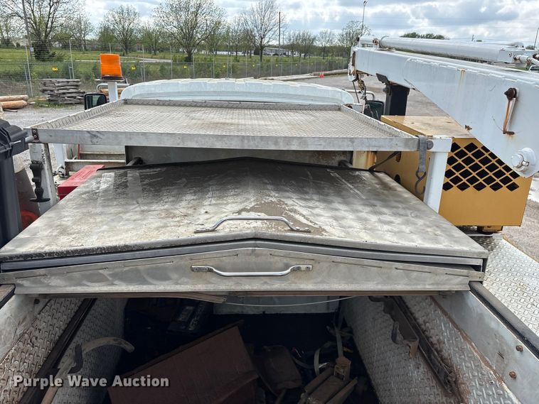 image for item FG0244 2007 International 4300 utility / service truck