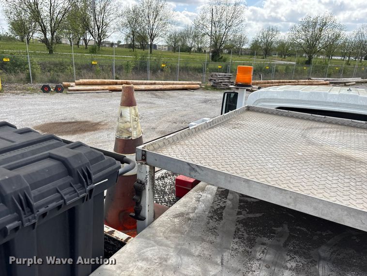 image for item FG0244 2007 International 4300 utility / service truck