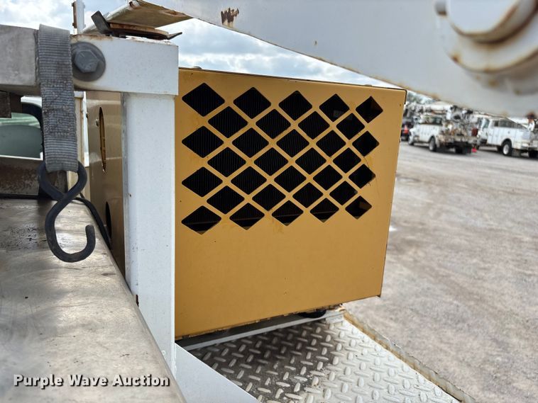 image for item FG0244 2007 International 4300 utility / service truck