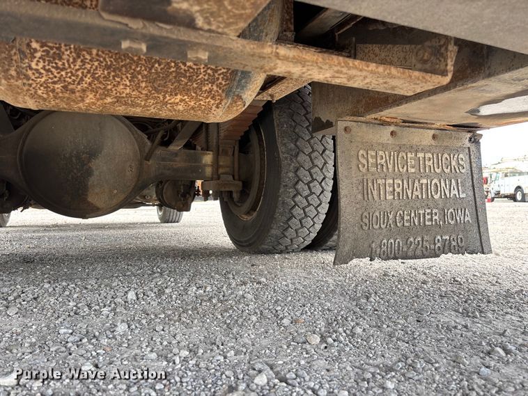 image for item FG0244 2007 International 4300 utility / service truck