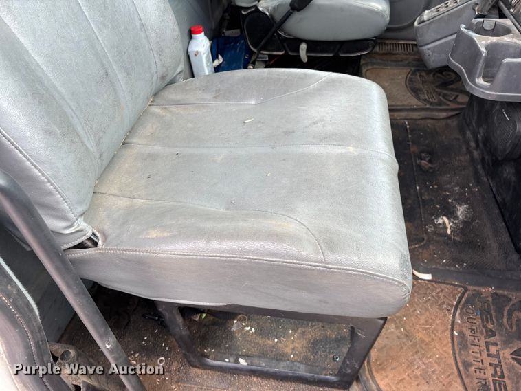 image for item FG0244 2007 International 4300 utility / service truck