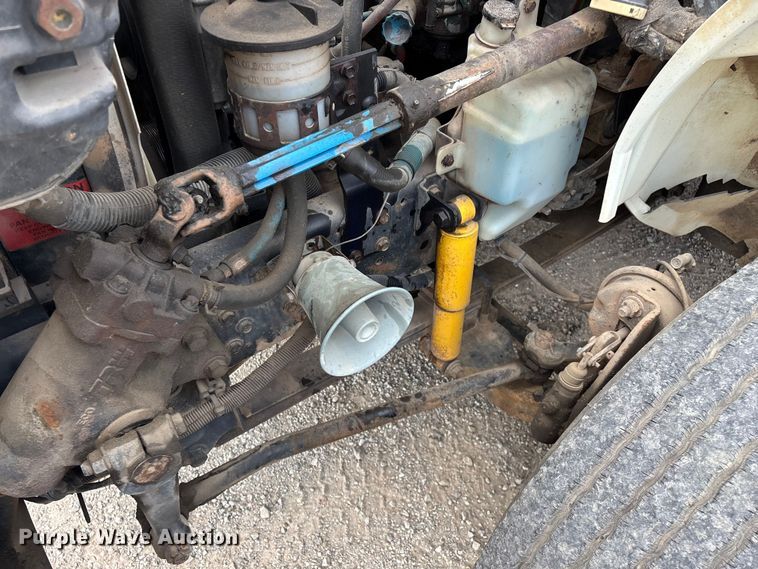 image for item FG0244 2007 International 4300 utility / service truck