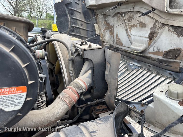 image for item FG0244 2007 International 4300 utility / service truck