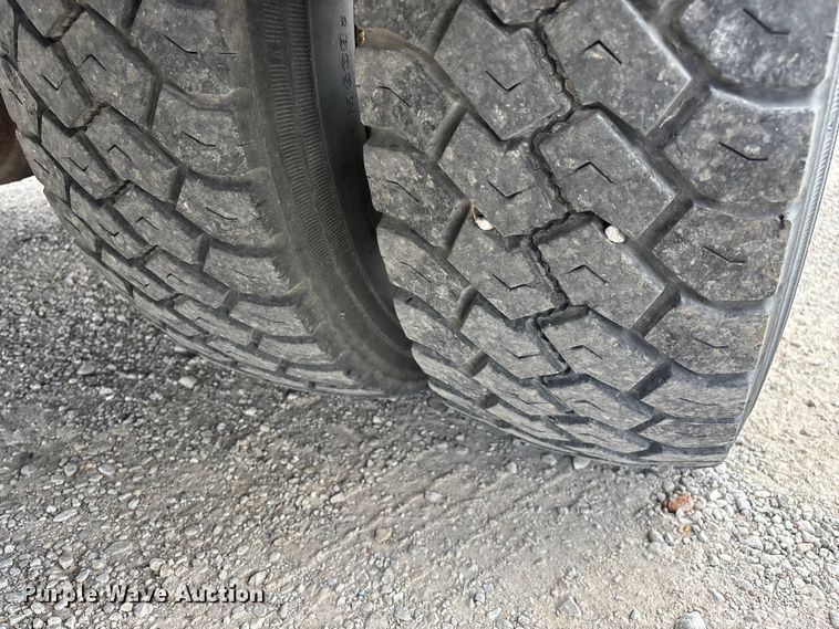 image for item FG0244 2007 International 4300 utility / service truck