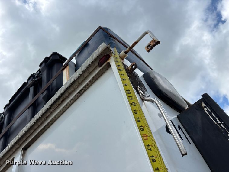 image for item FG0244 2007 International 4300 utility / service truck