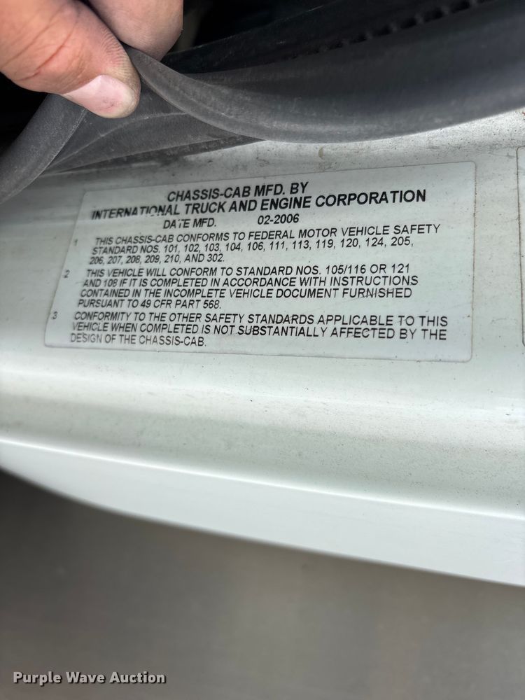 image for item FG0244 2007 International 4300 utility / service truck