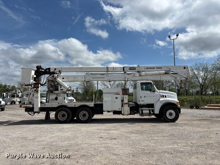 image for item FG0245 2004 Sterling L8500 Series bucket truck