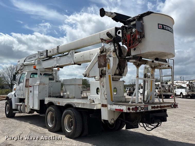 image for item FG0245 2004 Sterling L8500 Series bucket truck