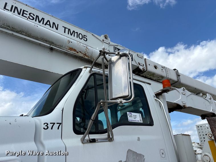 image for item FG0245 2004 Sterling L8500 Series bucket truck