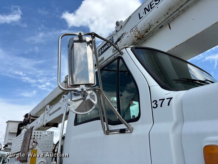 image for item FG0245 2004 Sterling L8500 Series bucket truck