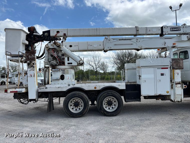 image for item FG0245 2004 Sterling L8500 Series bucket truck