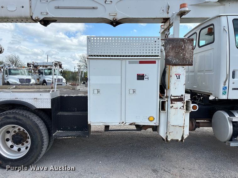 image for item FG0245 2004 Sterling L8500 Series bucket truck