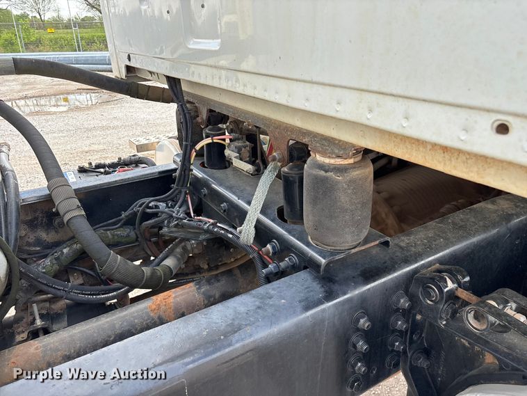 image for item FG0245 2004 Sterling L8500 Series bucket truck