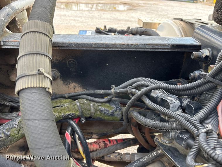 image for item FG0245 2004 Sterling L8500 Series bucket truck