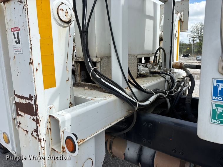 image for item FG0245 2004 Sterling L8500 Series bucket truck