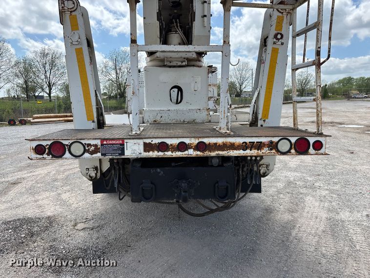image for item FG0245 2004 Sterling L8500 Series bucket truck