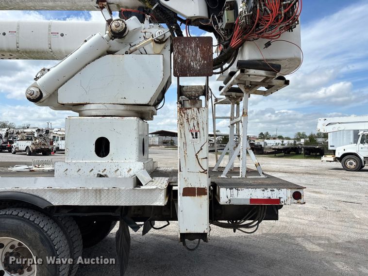 image for item FG0245 2004 Sterling L8500 Series bucket truck