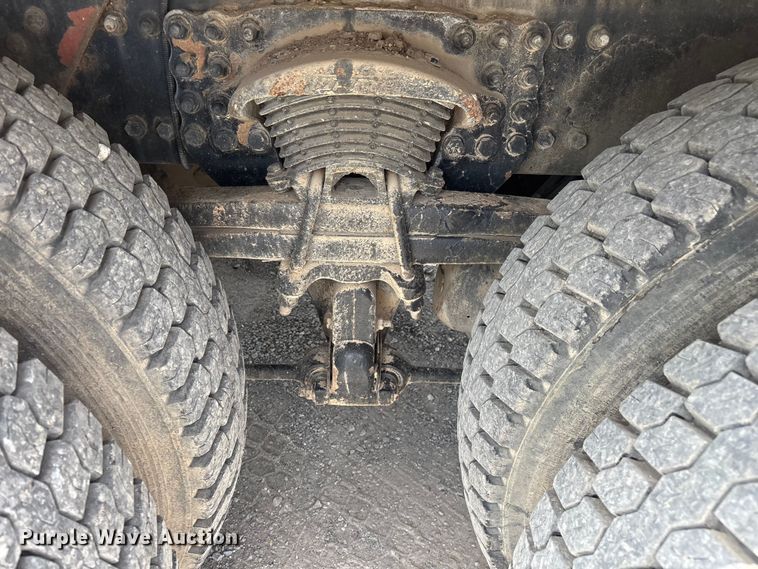 image for item FG0245 2004 Sterling L8500 Series bucket truck