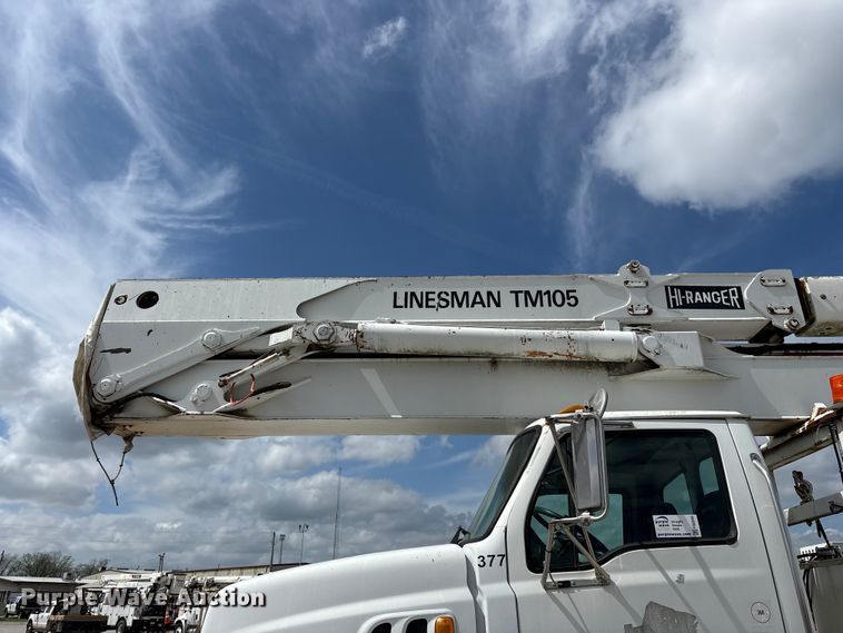 image for item FG0245 2004 Sterling L8500 Series bucket truck