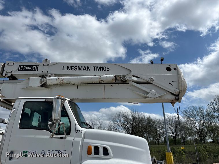 image for item FG0245 2004 Sterling L8500 Series bucket truck